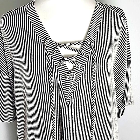 Cato Black & White Stripe Top with Lace-up Neckline, Size 14/16W - Picture 4 of 10